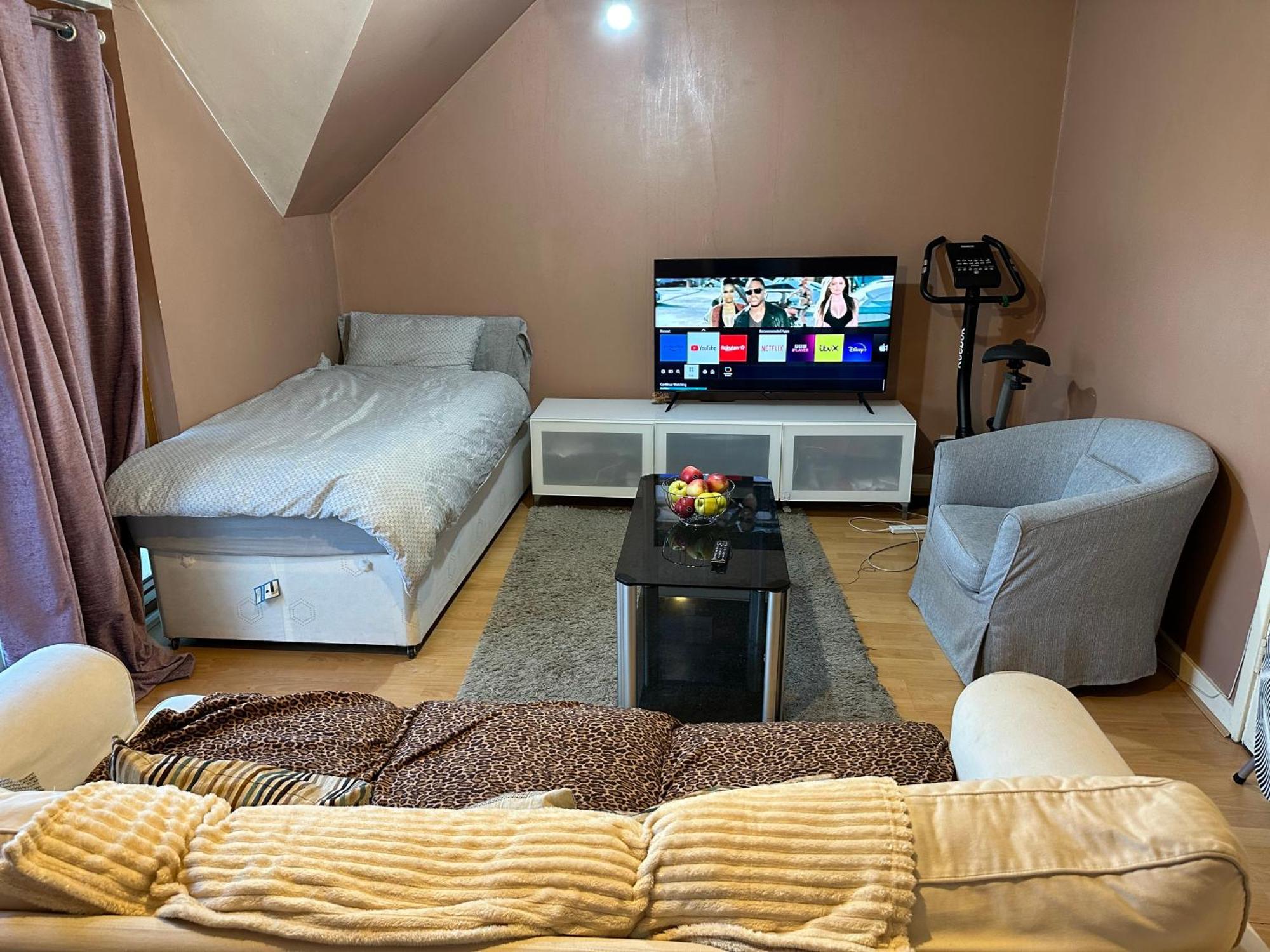 Wembley Serviced Apartment, 20Mins From Central Londen Buitenkant foto
